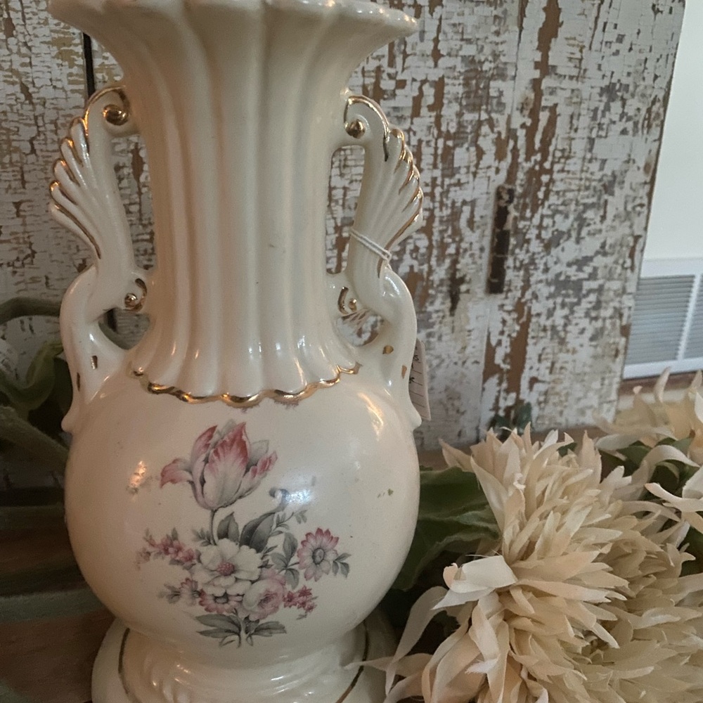 Vintage USA Floral Ceramic Vase - Picture 3 of 4